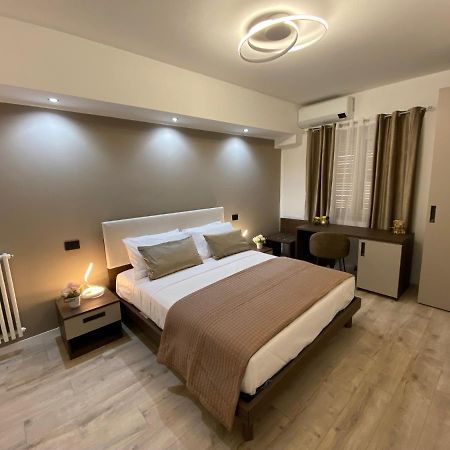 Hotel Plaza Ungheria Palermo Luaran gambar