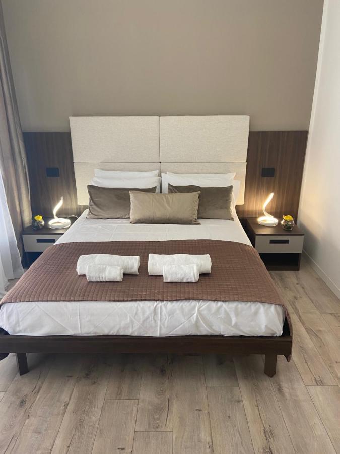 Hotel Plaza Ungheria Palermo Luaran gambar